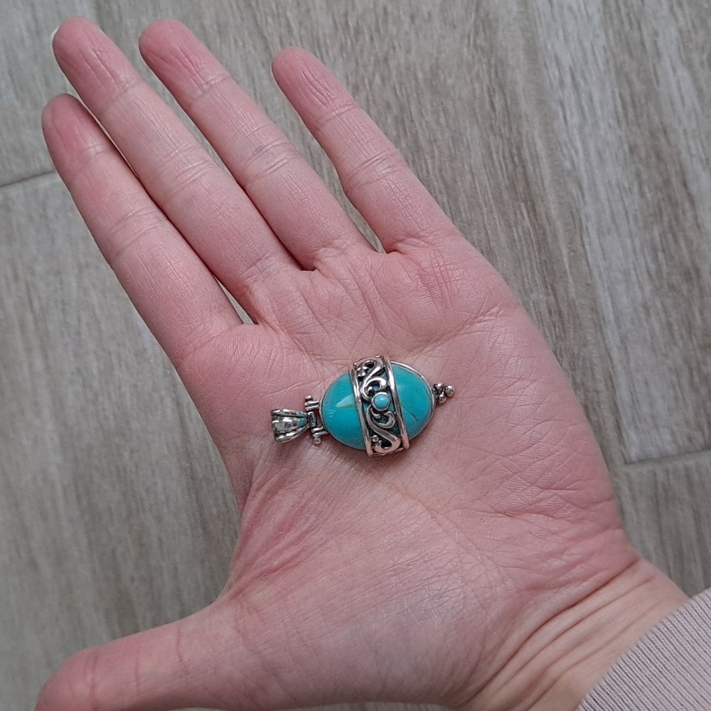 Sterling silver and turquoise pendant - Picture 10 of 11